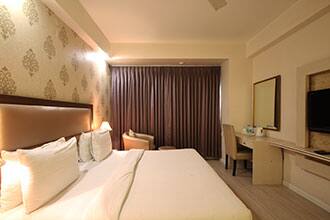 Emblem Hotel @ Hero Honda Chowk, Gurgaon 2